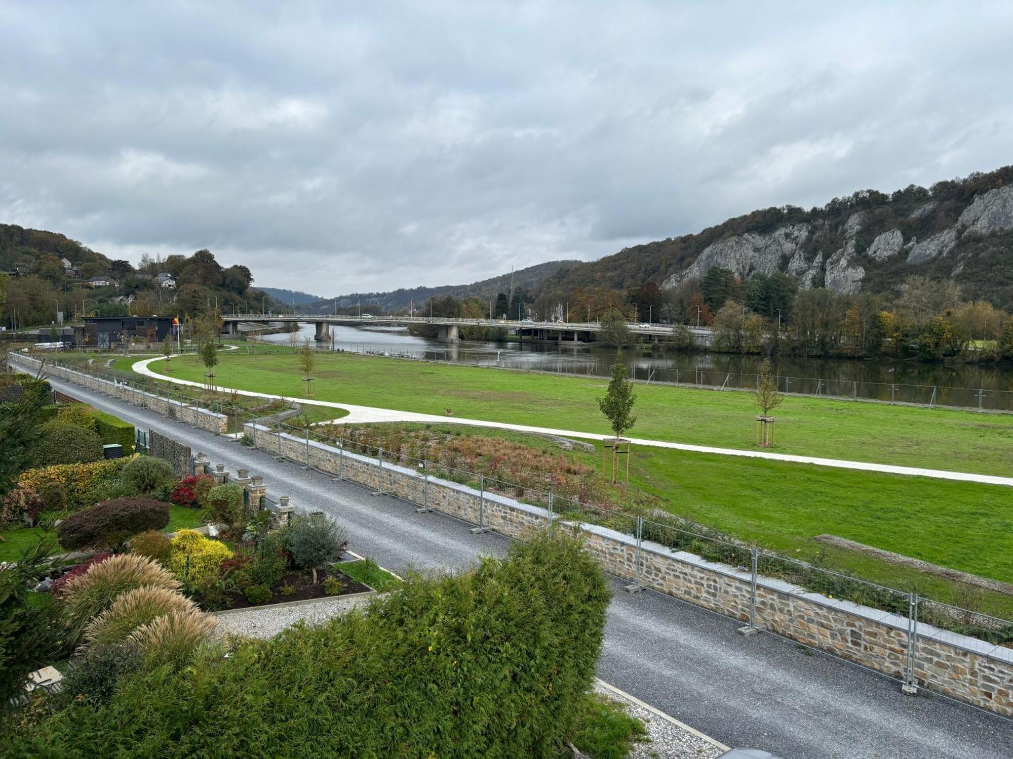 Le Pre Sous L'Eau - Natura Anhee Exterior photo